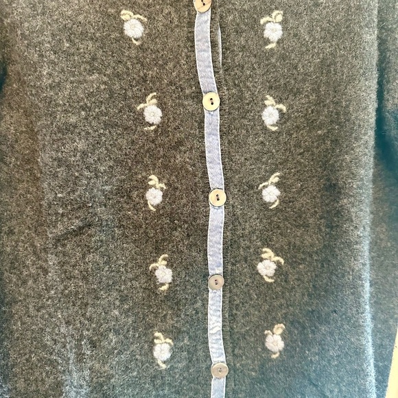 Vintage Y2K Sonoma Wool Charcoal Cardigan with Embroidered Flowers Medium - Picture 3 of 5